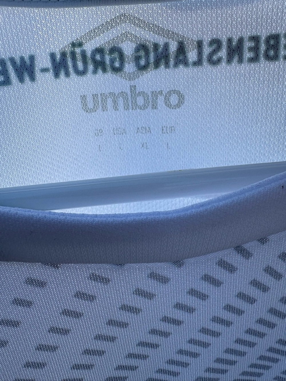 Werner Bremen 2018/19 third kit umbro size large - Picture 4 of 4